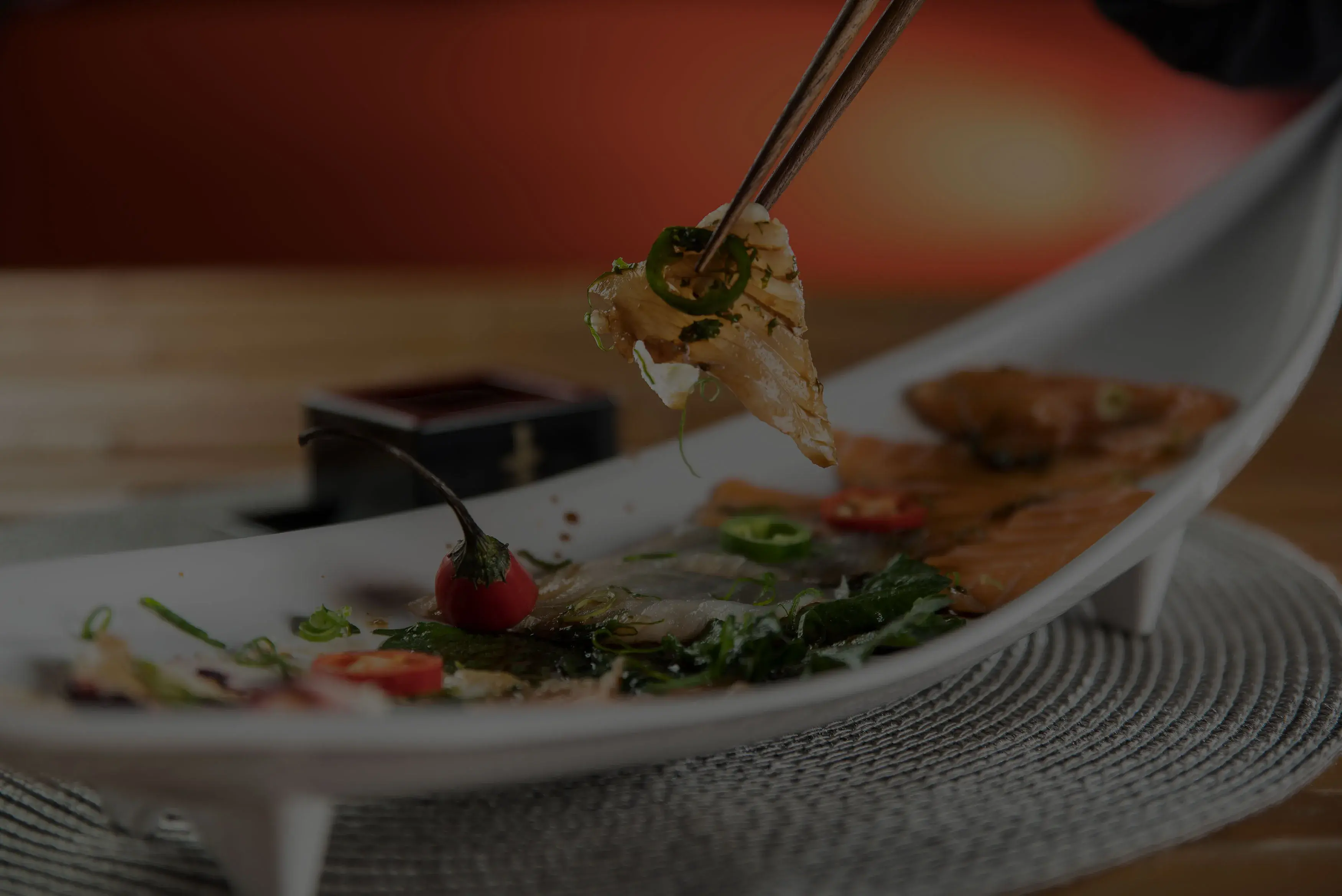 Casa de comida japonesa com videokê Imagem